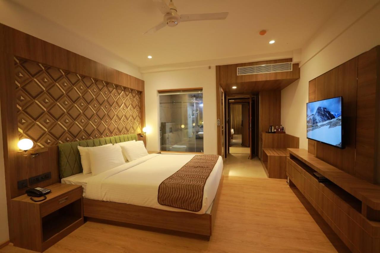 Mandarin Sky Hotel Kannur Luaran gambar