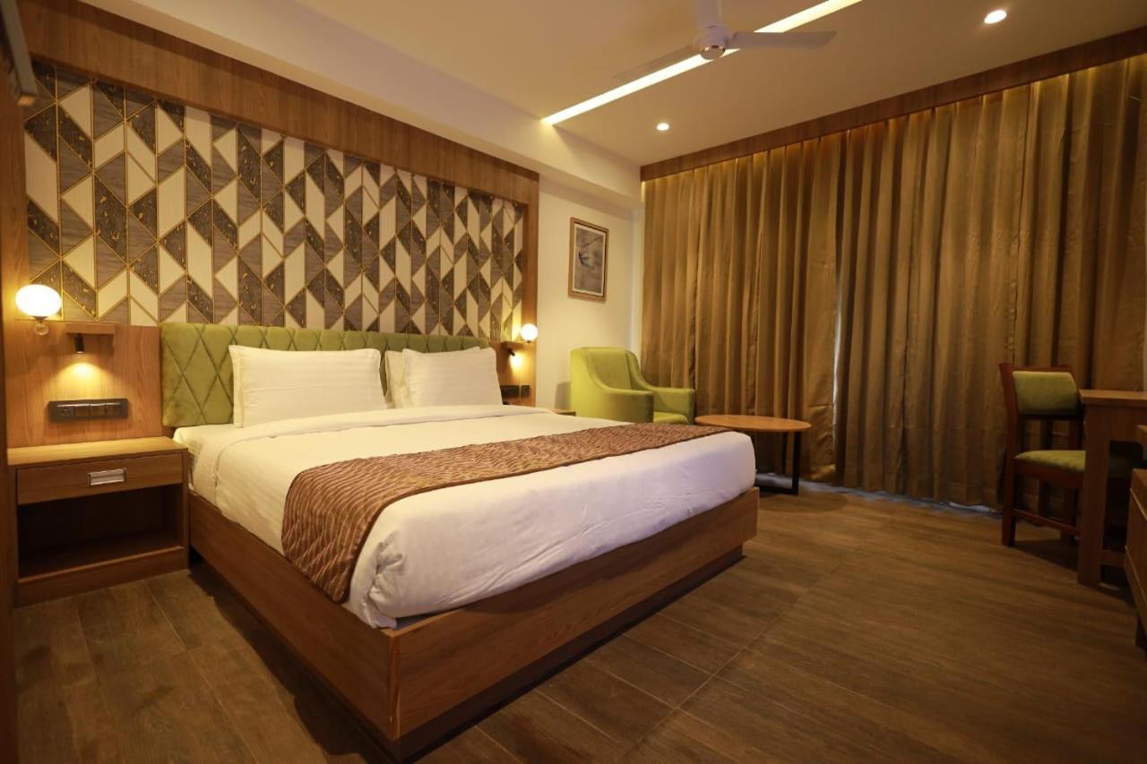 Mandarin Sky Hotel Kannur Luaran gambar
